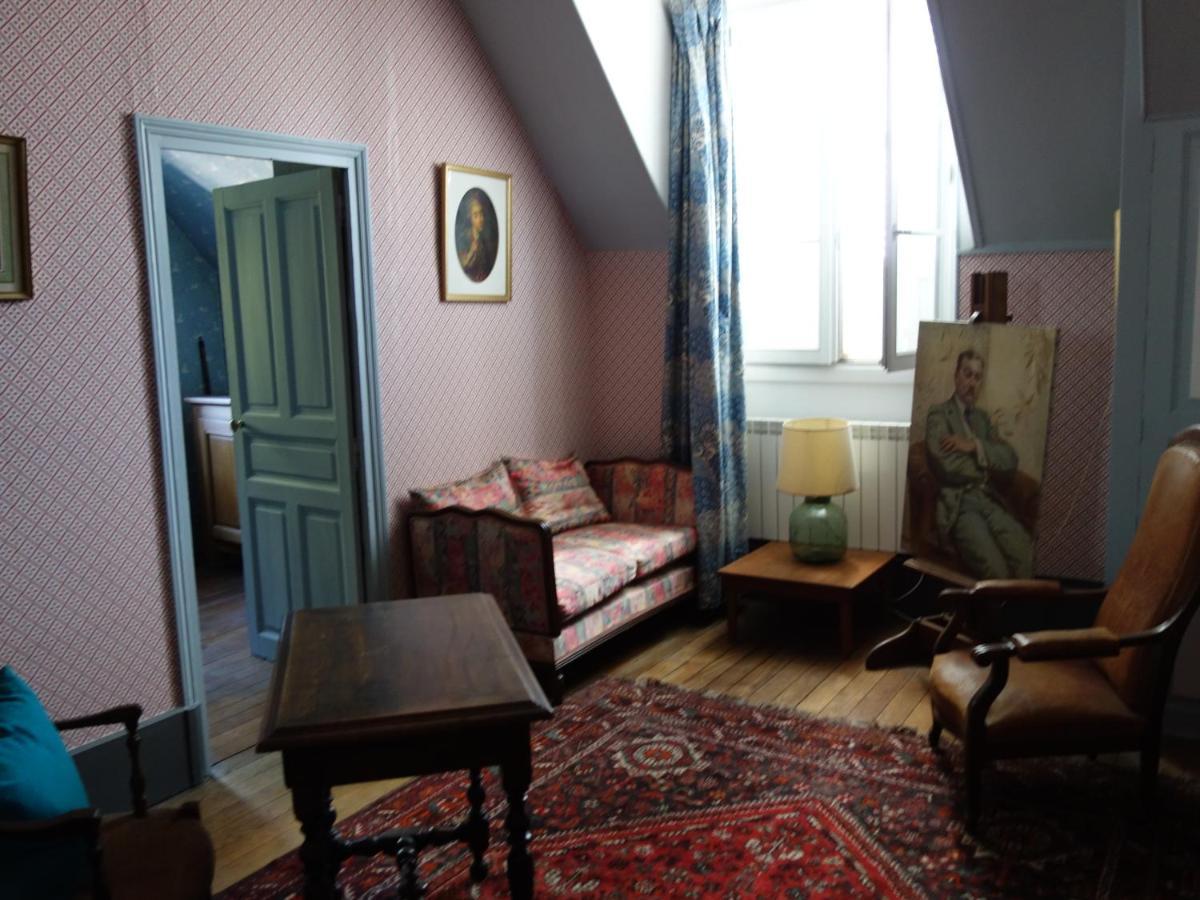 Bed and Breakfast Le Chevalier D'Eon Tonnerre Exterior foto