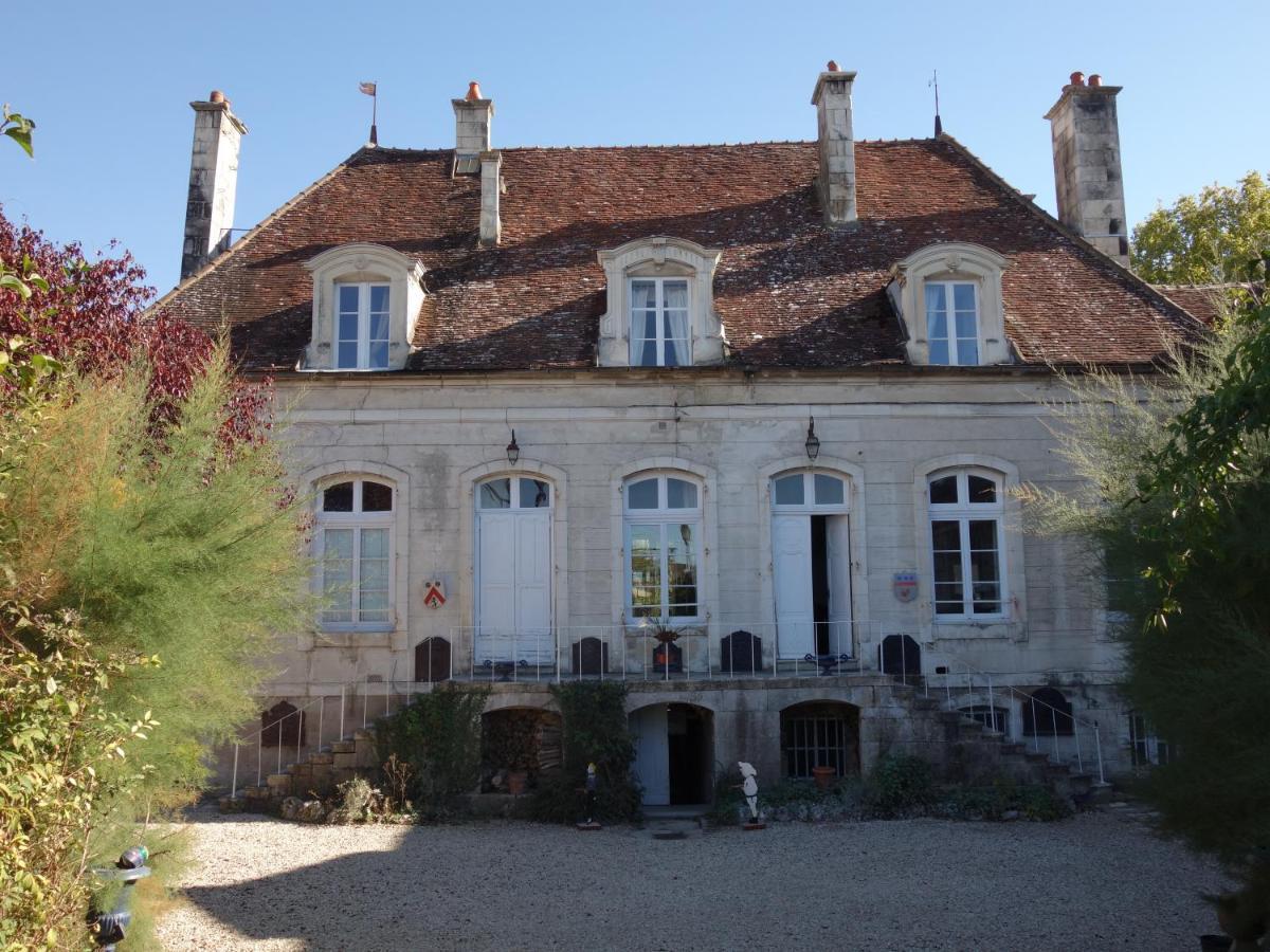 Bed and Breakfast Le Chevalier D'Eon Tonnerre Exterior foto